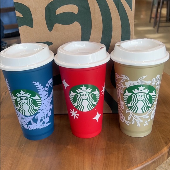 blue starbucks cups DLR